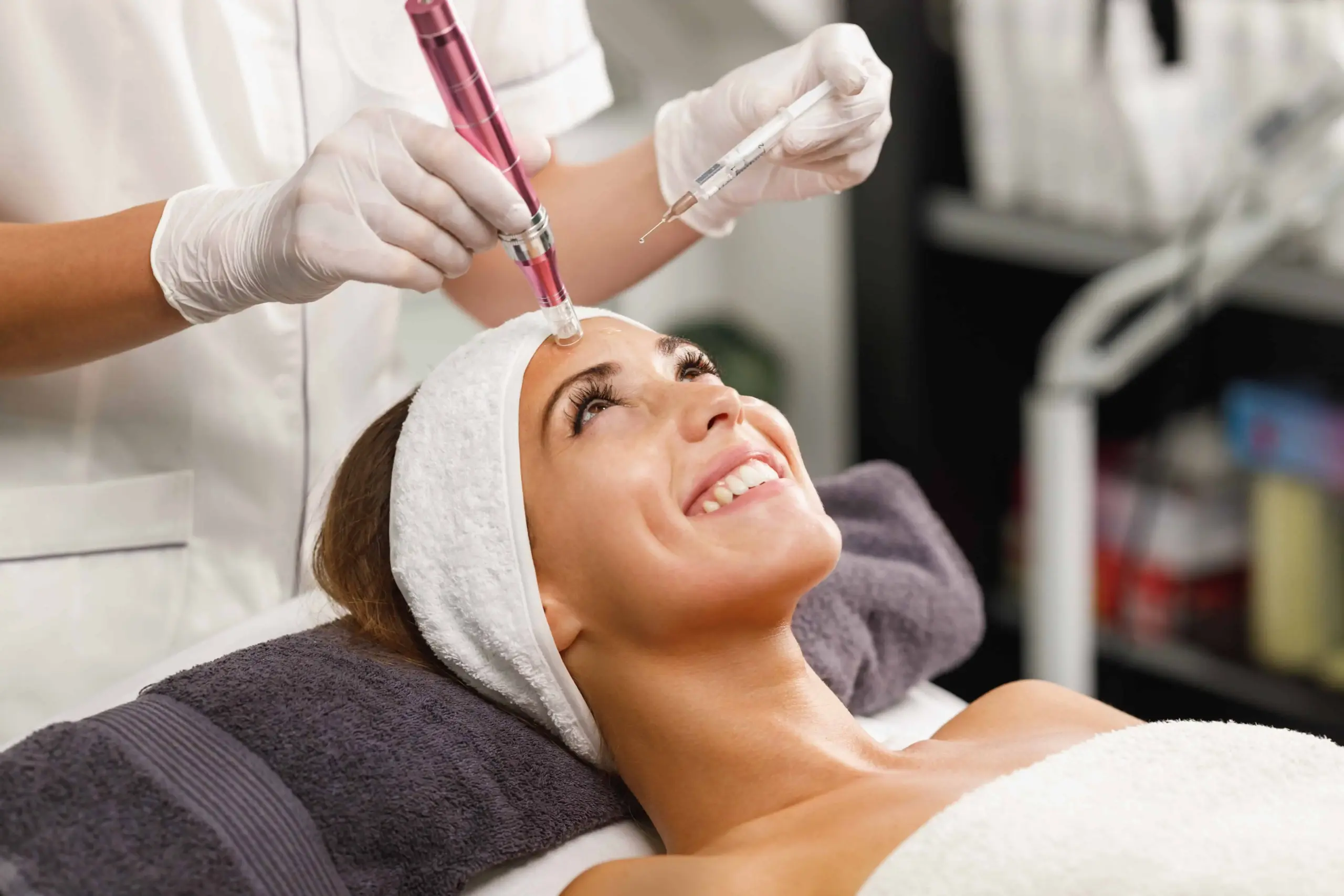 A woman's Microneedling