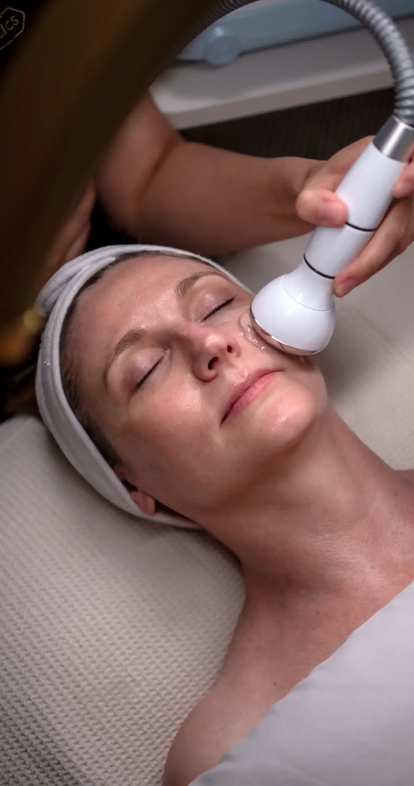 A Woman Gets K-Beauty
